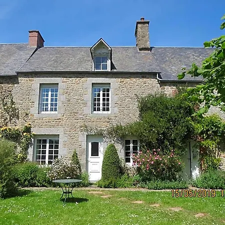 La Haute Gilberdiere Bed & Breakfast