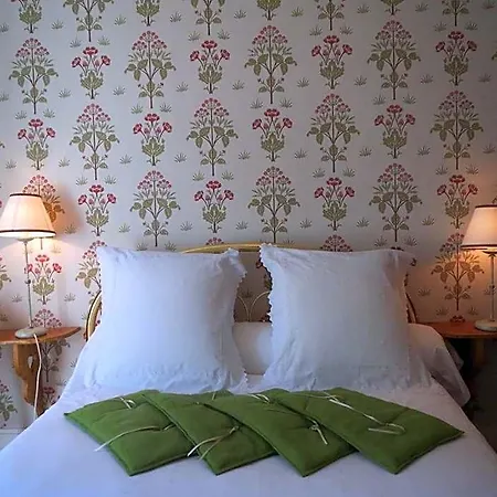 Bed & Breakfast La Haute Gilberdiere 3*