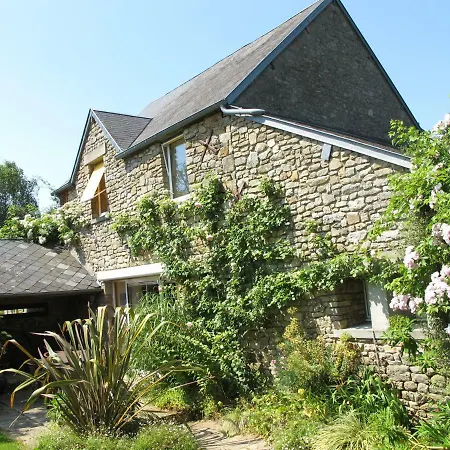 La Haute Gilberdiere Bed & Breakfast 3*