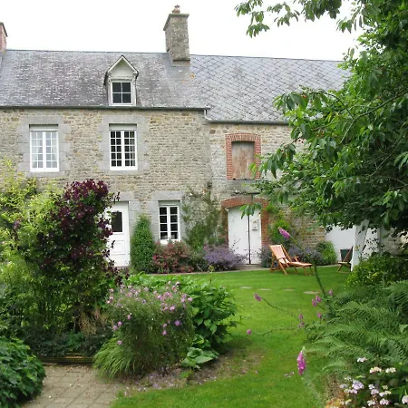 La Haute Gilberdiere Bed & Breakfast 3*