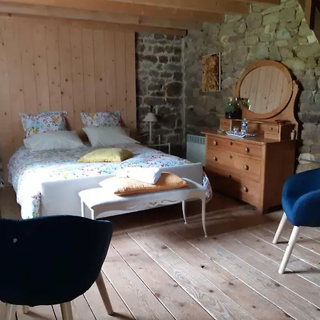 La Haute Gilberdiere Bed & Breakfast