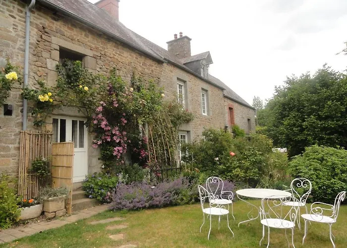 לינה וארוחת בוקר La Haute Gilberdiere