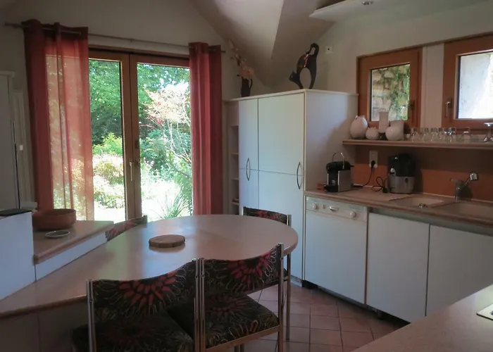 לינה וארוחת בוקר La Haute Gilberdiere 3*